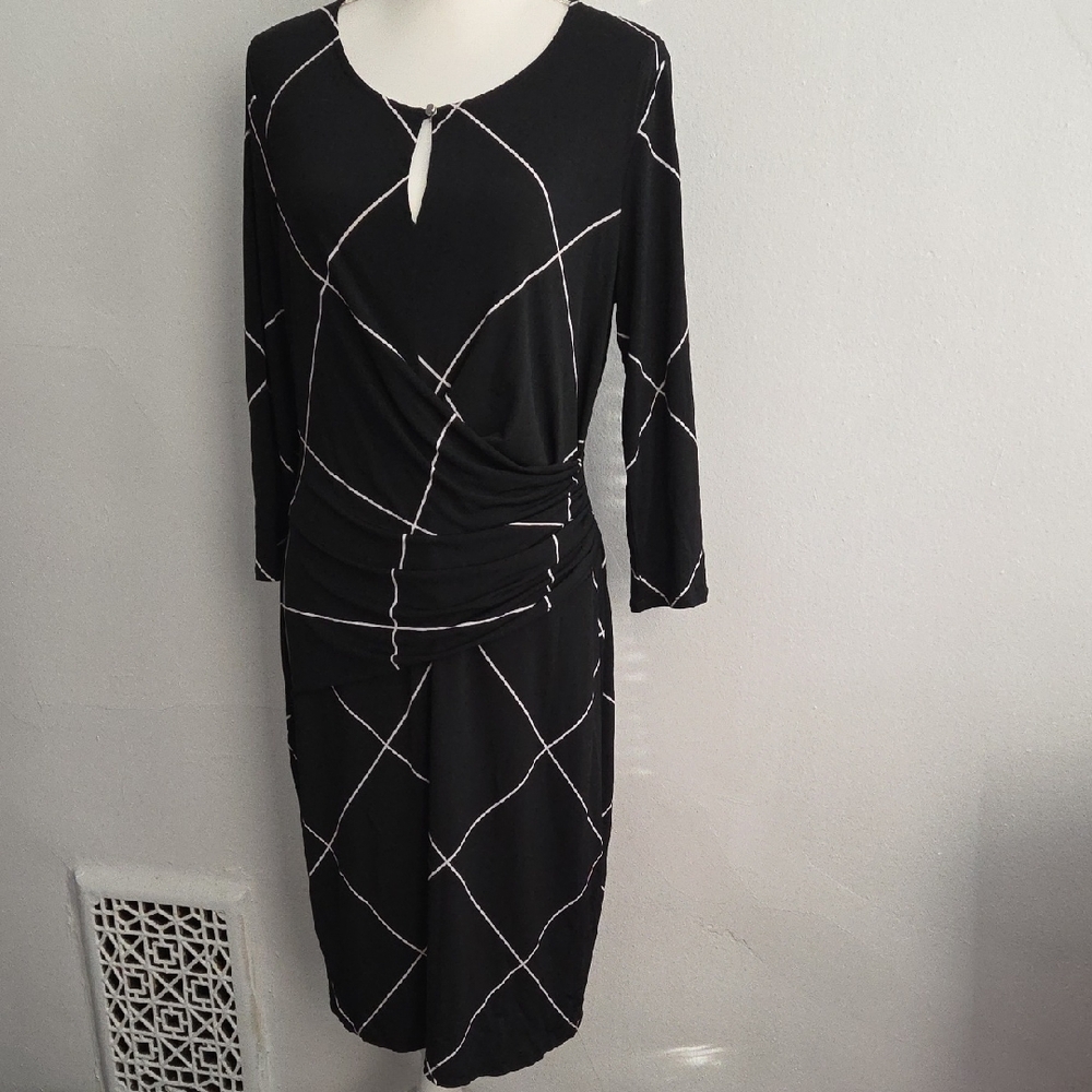Black And White Grsphic Dress